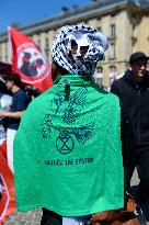 Anti-Fascist Village Opposes Far Right Demonstration - Paris