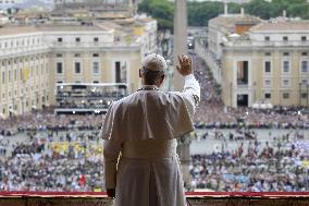 Pope Leo XIV Leads His First Regina Caeli Prayer - Vatican