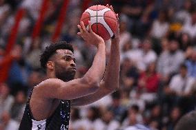 BASKET - Serie A - Napolibasket vs Dolomiti Energia Trentino