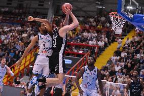 BASKET - Serie A - Napolibasket vs Dolomiti Energia Trentino