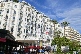 Cannes - Illustration On The Croisette