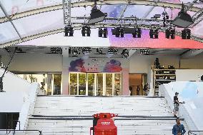 Cannes - Illustration On The Croisette