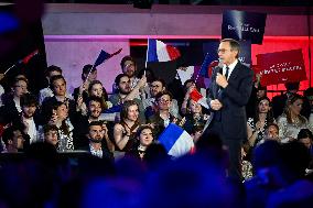Bruno Retailleau At End-Of-Campaign Meeting - Boulogne-Billancourt