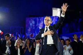Bruno Retailleau At End-Of-Campaign Meeting - Boulogne-Billancourt
