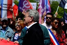 Jean-Luc Melenchon Joins March Against Islamophobia - Paris