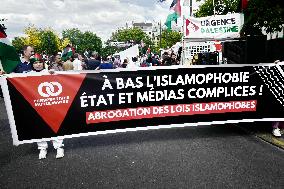 Jean-Luc Melenchon Joins March Against Islamophobia - Paris