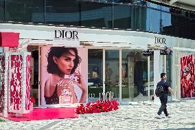 DIOR Store