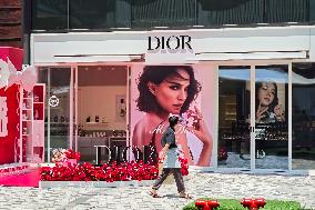DIOR Store