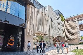Louis Vuitton Store