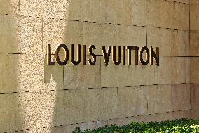 Louis Vuitton Store