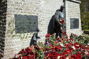 Bronze Soldier monument defaced