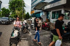 Indonesia's Hits By Earthquake M6.2