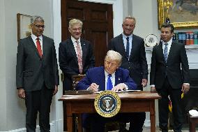 Trump Signs an Executive Order Lowering Prescription Drug Costs