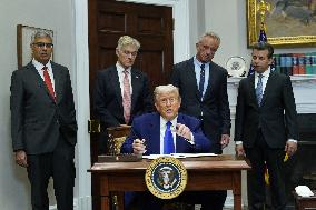 Trump Signs an Executive Order Lowering Prescription Drug Costs