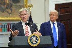 Trump Signs an Executive Order Lowering Prescription Drug Costs