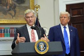 Trump Signs an Executive Order Lowering Prescription Drug Costs