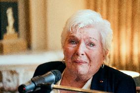 Line Renaud donates her archives to the State - Paris AJ