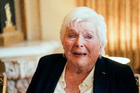 Line Renaud donates her archives to the State - Paris AJ