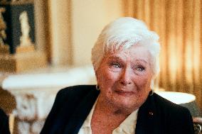 Line Renaud donates her archives to the State - Paris AJ