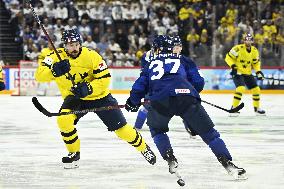 ICE HOCKEY WC FINLAND-SWEDEN