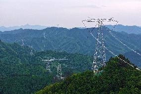 Uninhabited Areas High Voltage Direct Current Transmission Lines