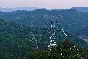 Uninhabited Areas High Voltage Direct Current Transmission Lines