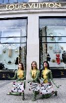 PETA Protests Exotic Skins Outside Vuitton in Paris