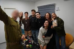 Israeli-American Hostage Edan Alexander Released by Hamas - Israel