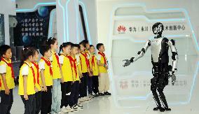 Pupils Robot