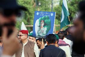 Citizens Join Gratitude Celebration - Pakistan