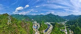 Green Energy Crosses Qinling Mountains in Hanzhong
