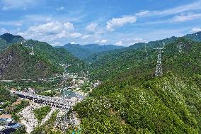 Green Energy Crosses Qinling Mountains in Hanzhong
