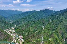 Green Energy Crosses Qinling Mountains in Hanzhong