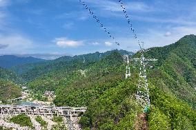 Green Energy Crosses Qinling Mountains in Hanzhong