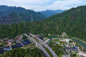 Green Energy Crosses Qinling Mountains in Hanzhong