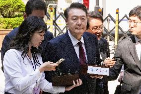 Ex-S. Korean President Yoon attends trial