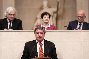 Francois Bayrou at 30th anniversary of the programme " La main a la pate " - Paris