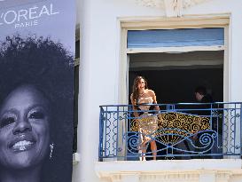 Cannes - Eva Longoria On A Balcony