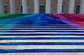 Art installation Echo by Elsa Tomkowiak at the National Assembly - Paris