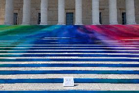 Art installation Echo by Elsa Tomkowiak at the National Assembly - Paris