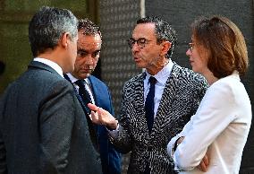 Emmanuel Macron visite l'Etat major interministériel de lutte contre la criminalité organisée (EMCO), à Nanterre