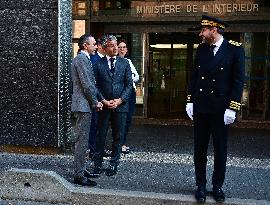 Emmanuel Macron visite l'Etat major interministériel de lutte contre la criminalité organisée (EMCO), à Nanterre