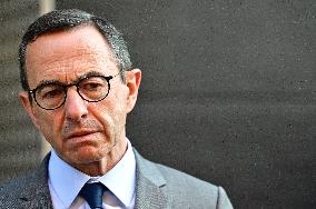 Emmanuel Macron visite l'Etat major interministériel de lutte contre la criminalité organisée (EMCO), à Nanterre
