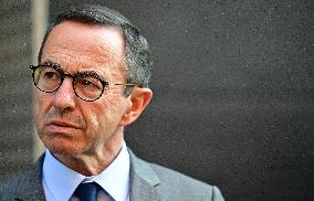 Emmanuel Macron visite l'Etat major interministériel de lutte contre la criminalité organisée (EMCO), à Nanterre