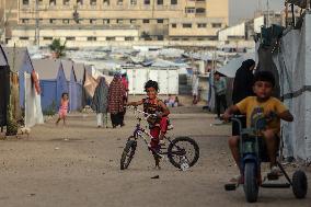 Displaced Palestinian Children - Gaza