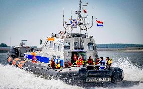 Princess Beatrix s Visit to Sea Rescue Society - Stellendam