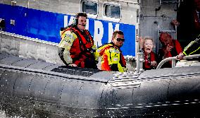 Princess Beatrix s Visit to Sea Rescue Society - Stellendam