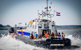 Princess Beatrix s Visit to Sea Rescue Society - Stellendam
