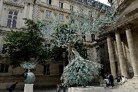 Vital Impulse - Andrea Roggi s Sculptures in Paris