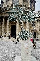 Vital Impulse - Andrea Roggi s Sculptures in Paris